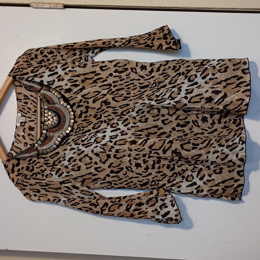 Nicola woman's leopard print shirt S